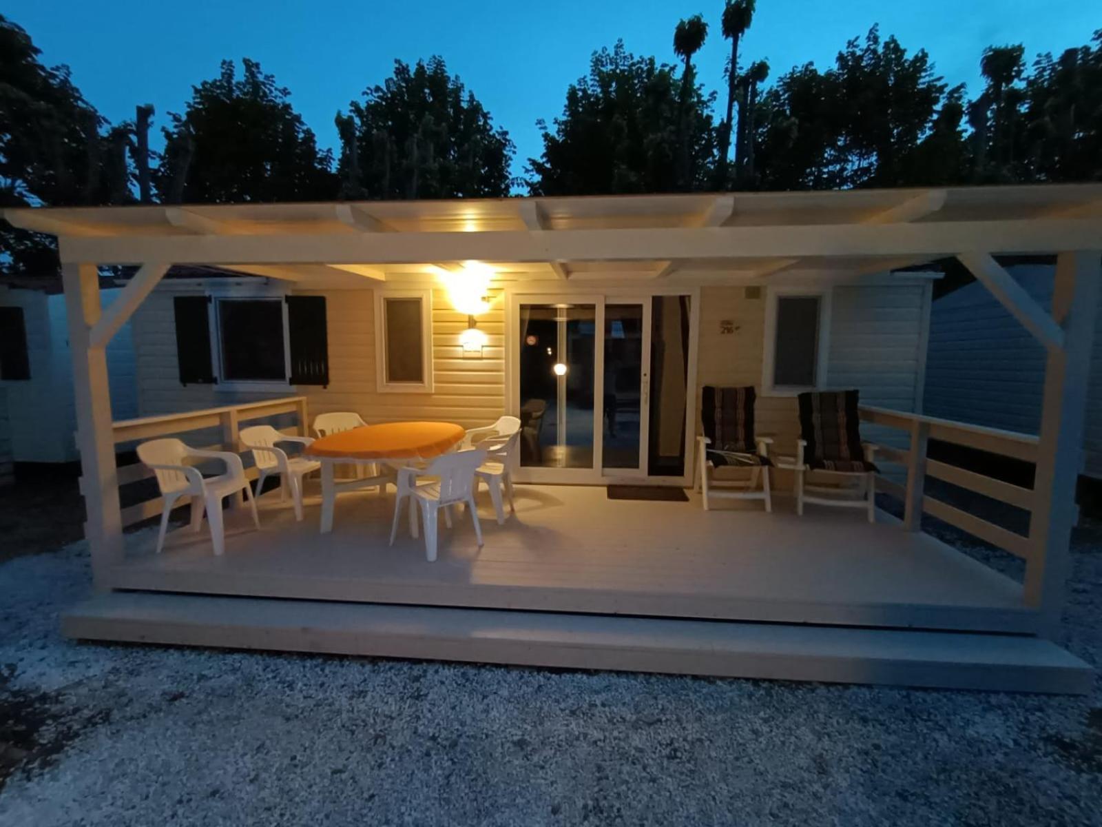 אמליה Chalet Camping River Italie Met 2 Slaapkamers מראה חיצוני תמונה
