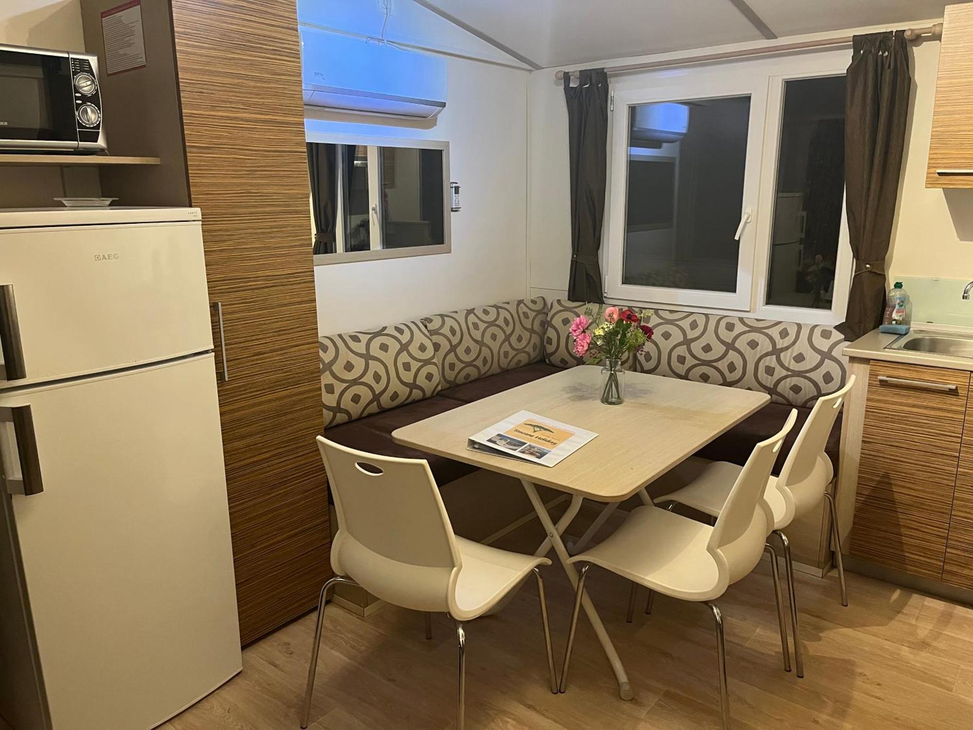 אמליה Chalet Camping River Italie Met 2 Slaapkamers מראה חיצוני תמונה